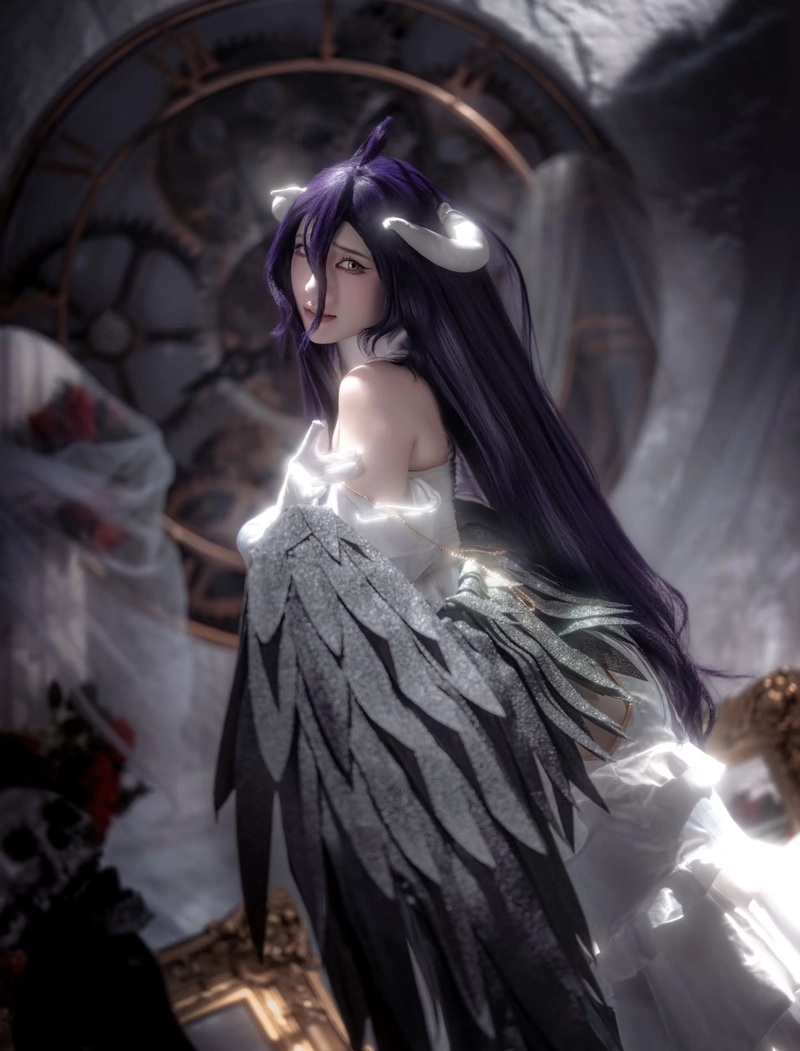 Hình ảnh cosplay albedo với phong cách sang trọng