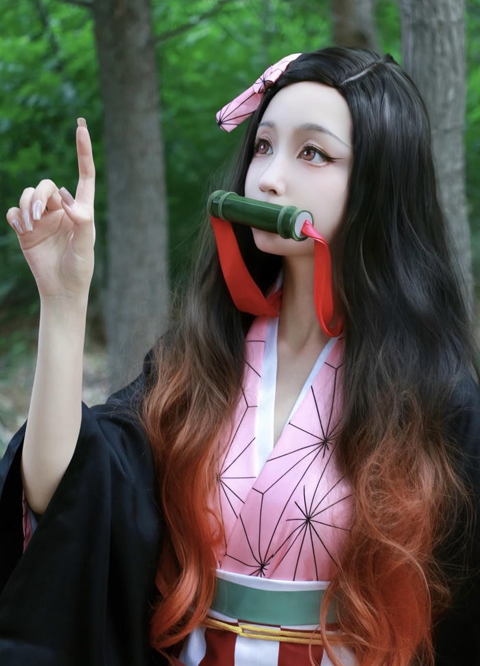 Hình ảnh nezuko cosplay gợi cảm giác trong trẻo và ấm áp