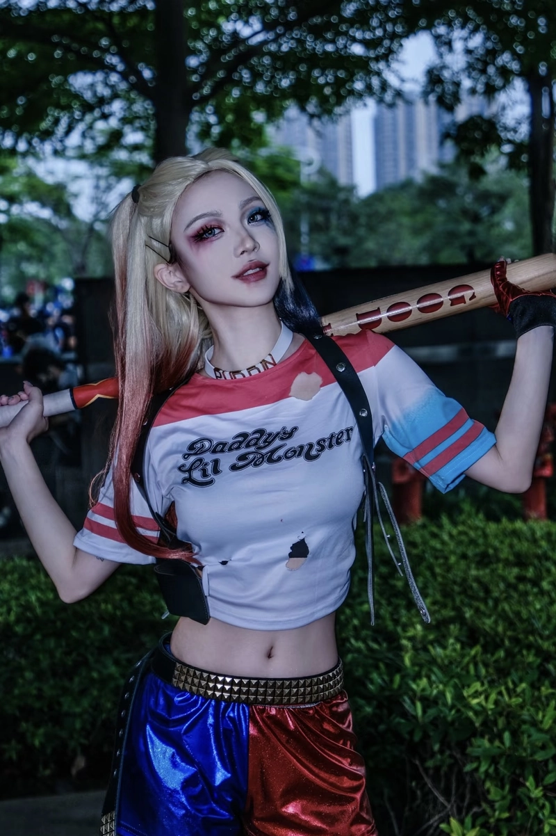 Hình cosplay Harley Quinn mang nét cá tính riêng