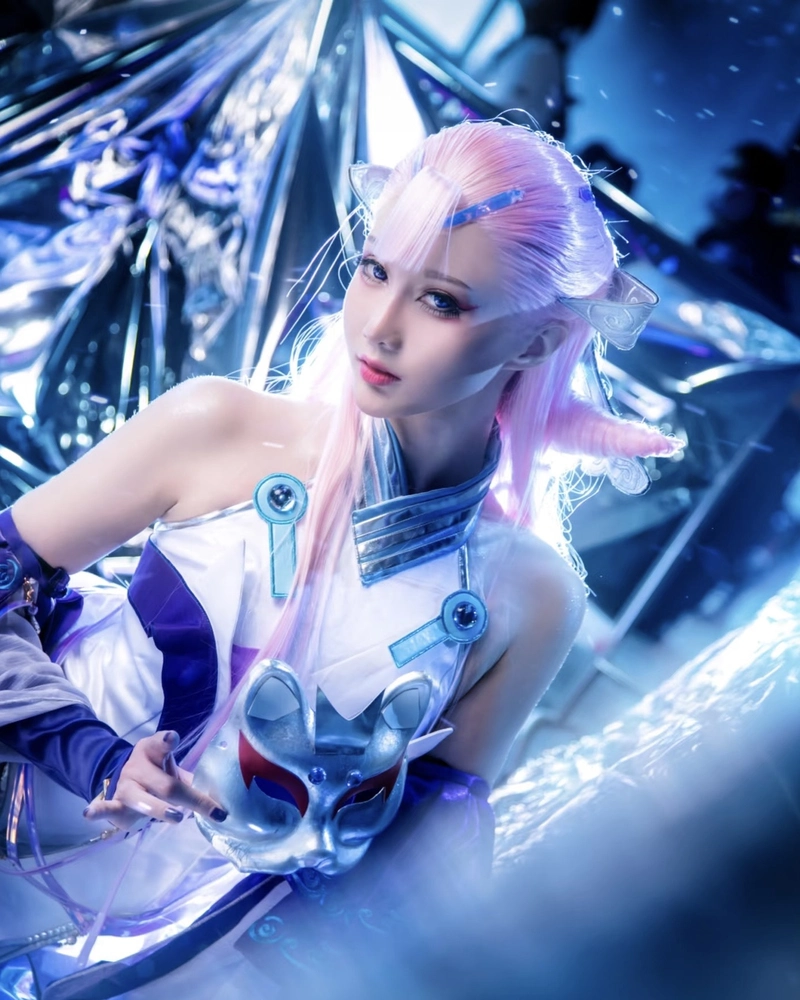Hình cosplay Liên Quân xinh xắn thần thái cá tính mạnh