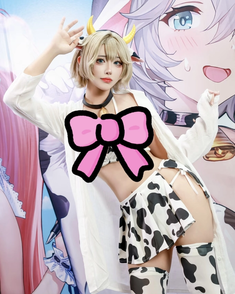 Hình cosplay bò sữa cute phong cách ngộ nghĩnh trẻ trung