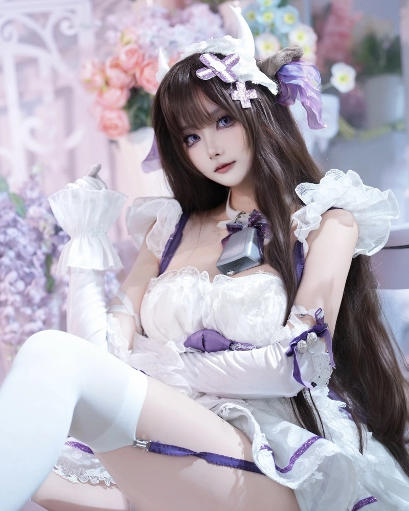 Hình cosplay bò sữa vẻ ngoài tinh nghịch tràn đầy năng lượng
