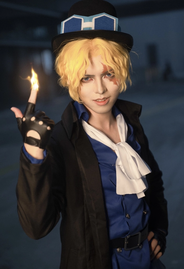 Hình cosplay one piece với trang phục hải tặc