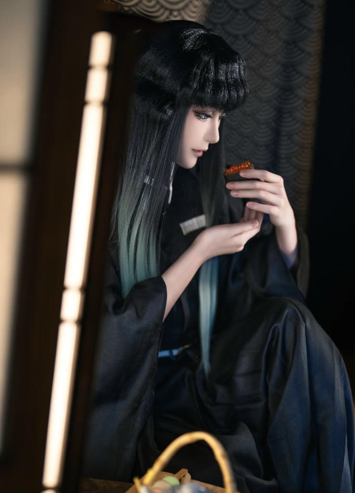 Hình muichiro cosplay gợi cảm giác trôi nổi trong suy nghĩ