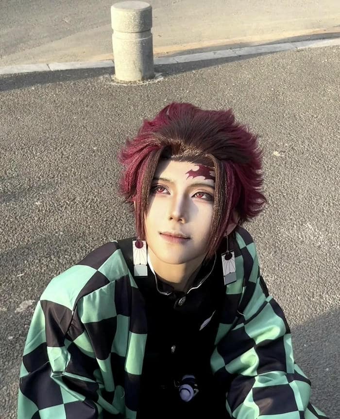 Hình tanjiro cosplay thể hiện hình tượng nhân hậu rõ ràng