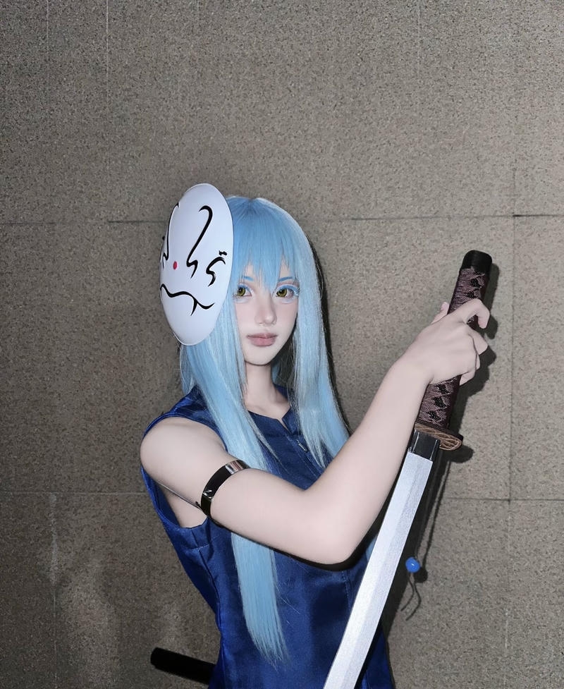 Nhân vật Rimuru cosplay phong cách trẻ trung