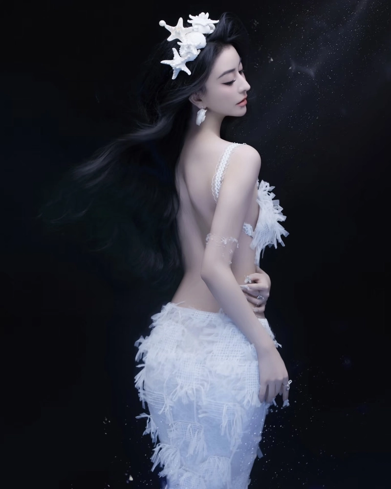 Thiếu nữ cosplay nàng tiên cá tạo hình xinh đẹp cuốn hút