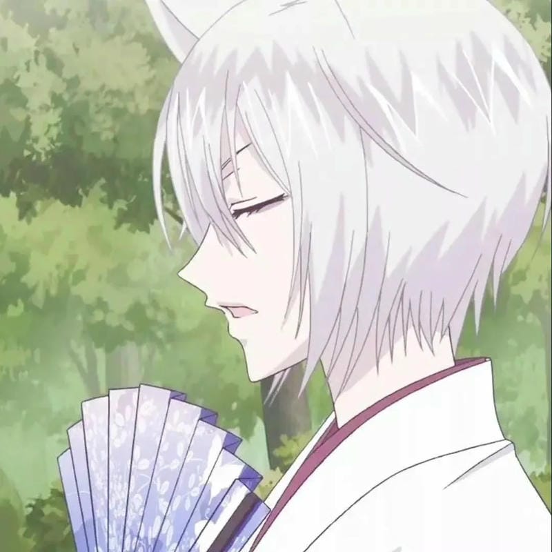 Tomoe ảnh ánh mắt sắc