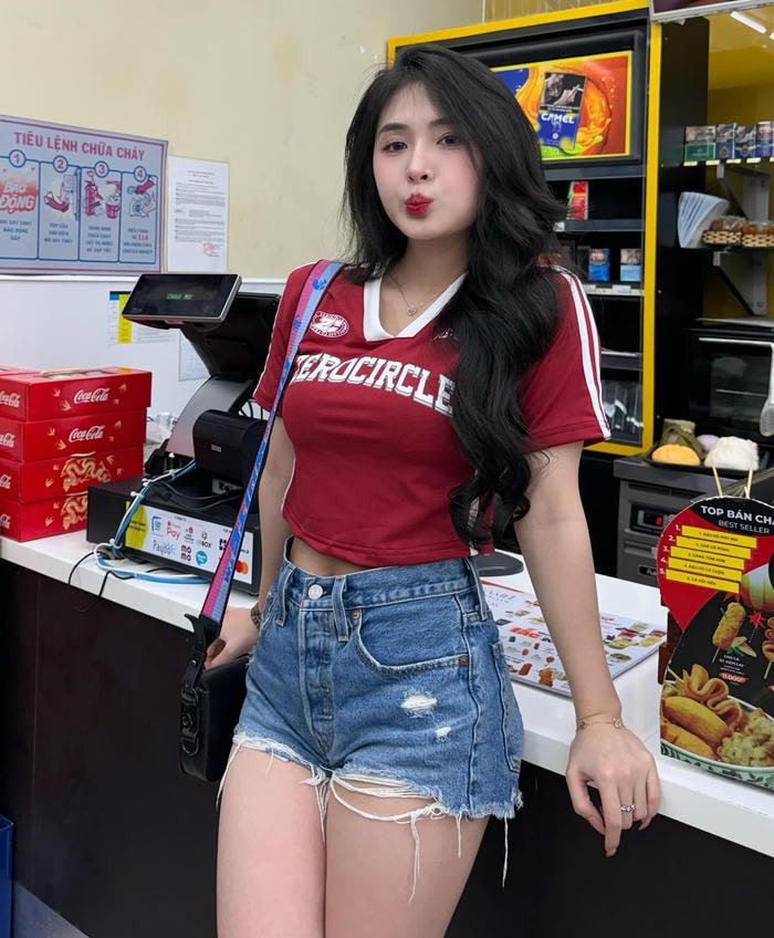 ảnh Quỳnh Alee bikini sexy thân hình gợi cảm rõ nét