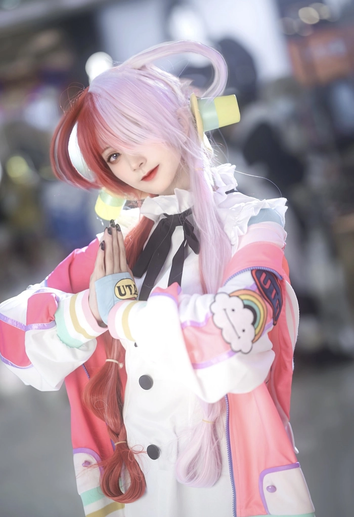 ảnh cosplay one piece ngoài trời nhìn rõ chi tiết
