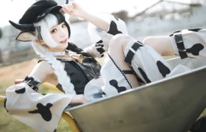 cosplay bò sữa thumbnail