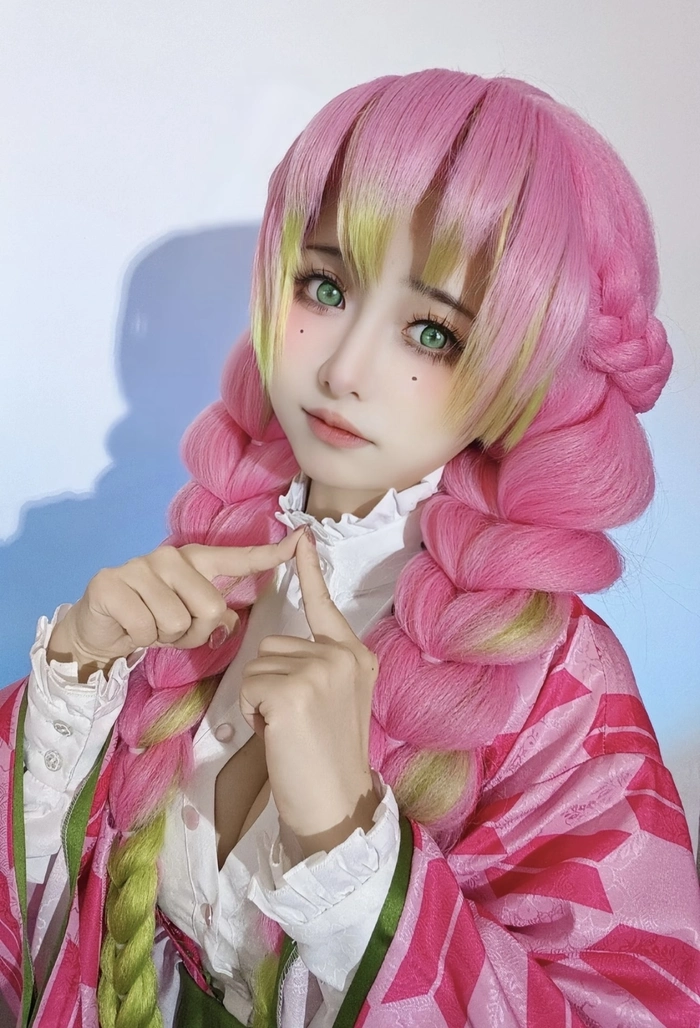 cosplay kimetsu no yaiba mặc trang phục nhân vật