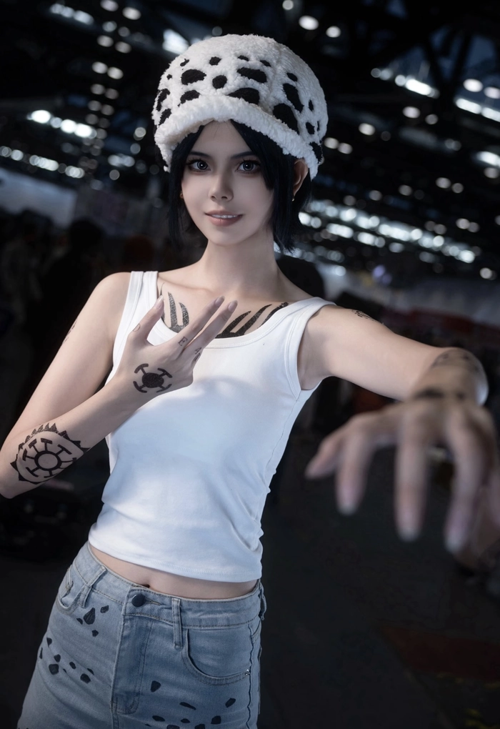 cosplay one piece mặc đồ hải tặc quen thuộc