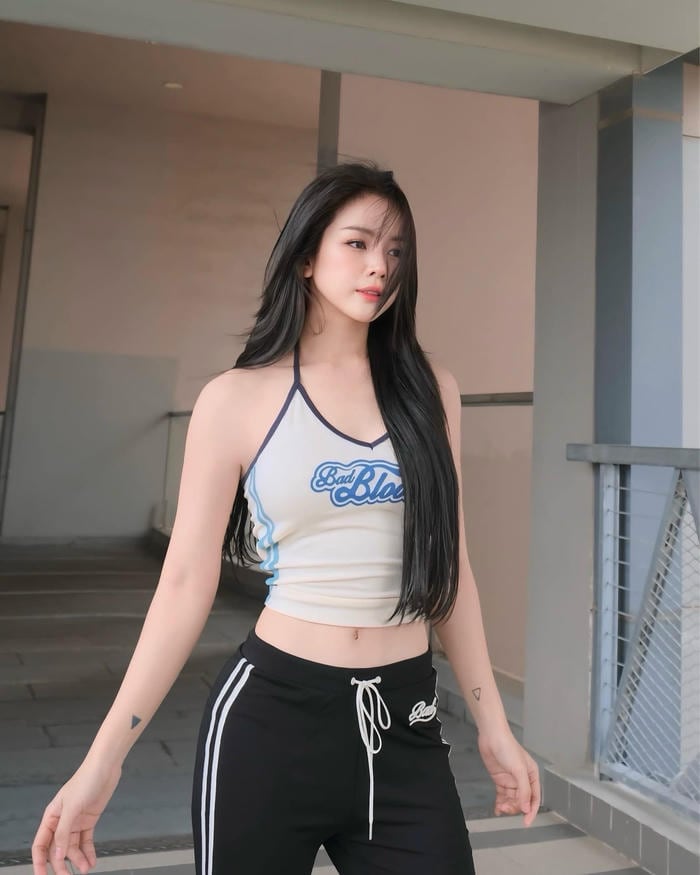 phong cách cá tính dj mie sexy gu thời trang