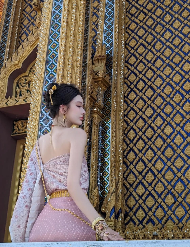 Hình ảnh gái xinh thái lan với thần thái tự tin hiện đại