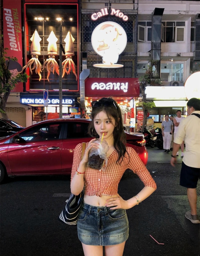 Hotgirl thái lan với phong thái tự tin trước ống kính