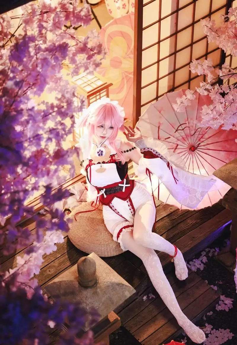ảnh cosplay yae miko đẹp chuẩn nhân vật