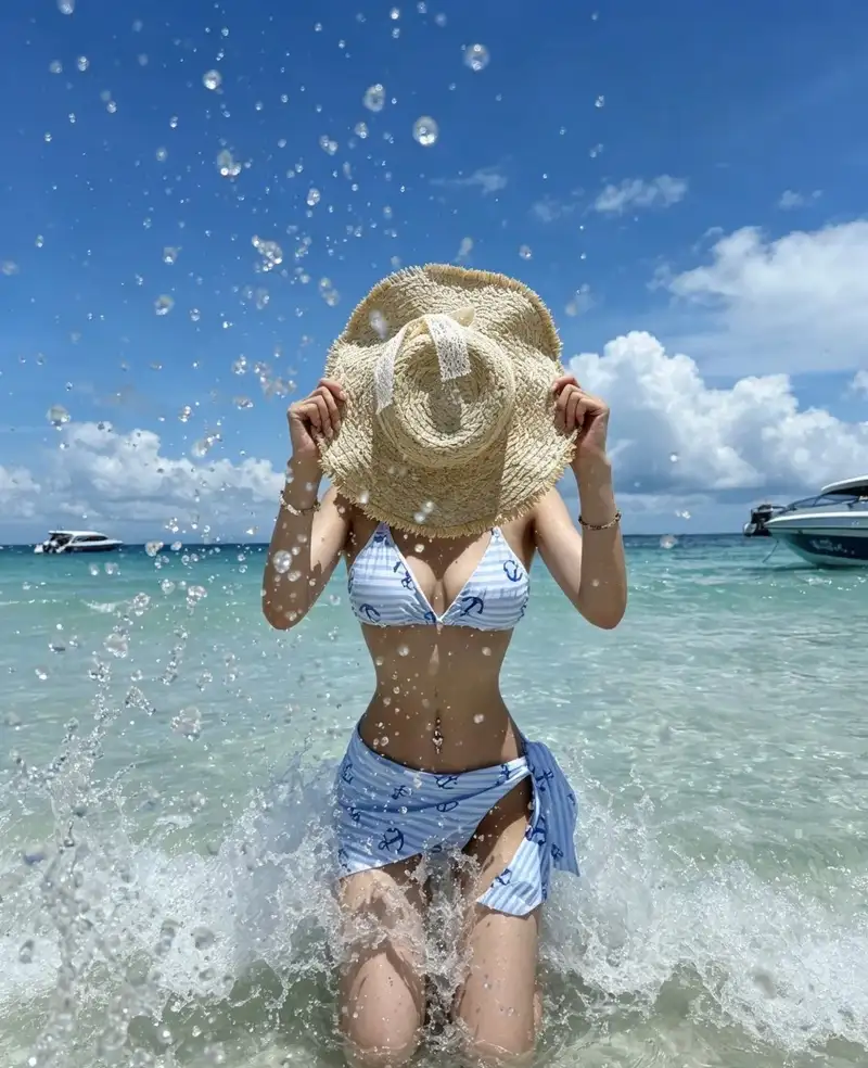 ảnh đi biển gái xinh mặc bikini