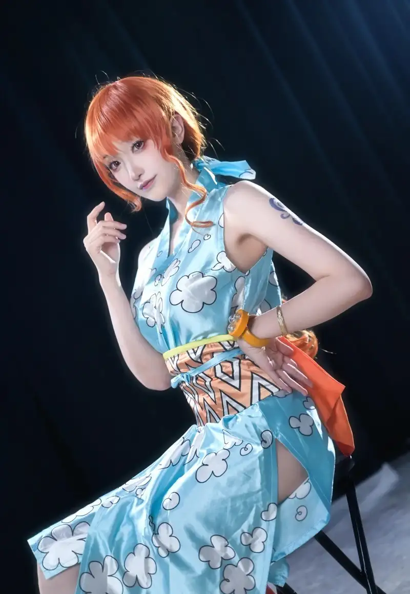 cosplay nami cùng trang phục nổi bật bắt mắt