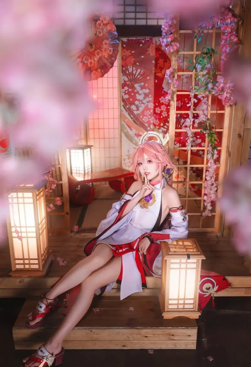cosplay yae miko với tạo hình cực kỳ ấn tượng