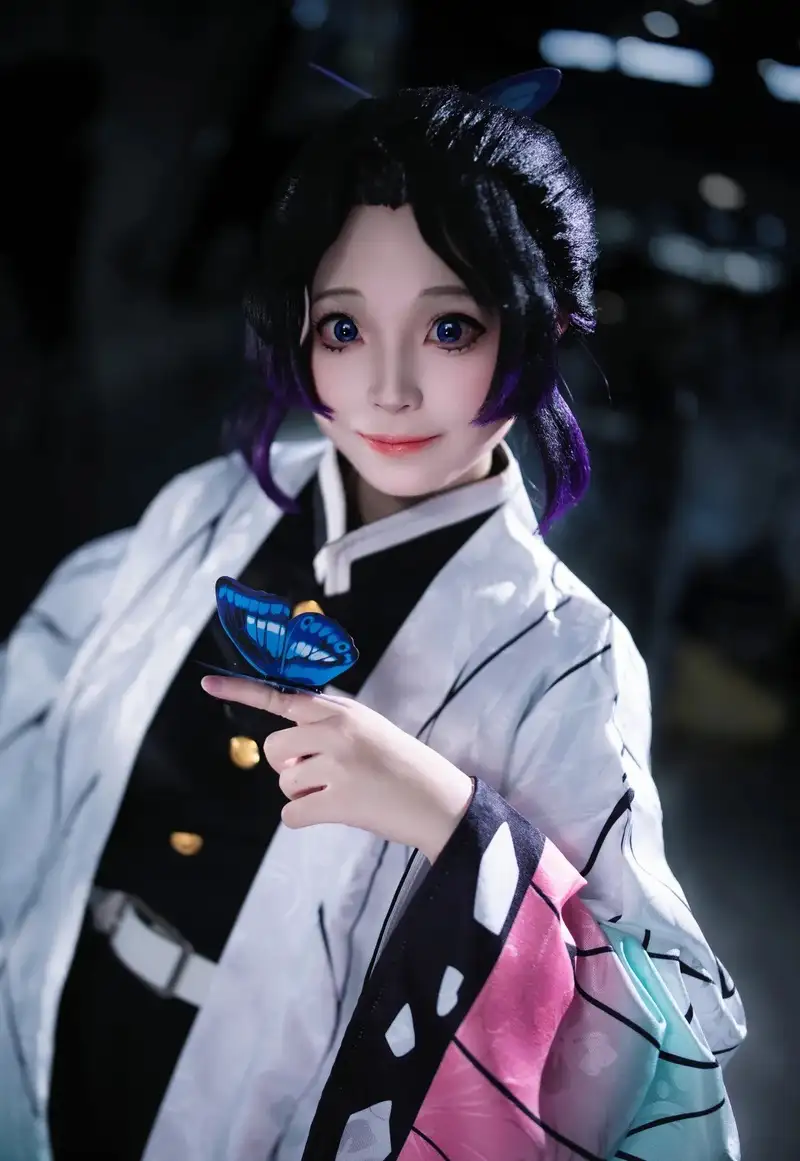 nữ coser cosplay shinobu xinh đẹp cuốn hút