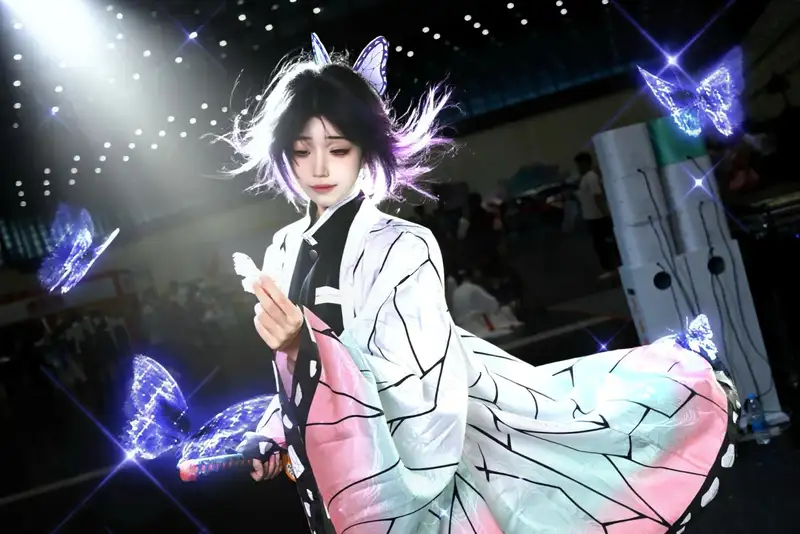 shinobu cosplay với tạo hình chuẩn anime đẹp