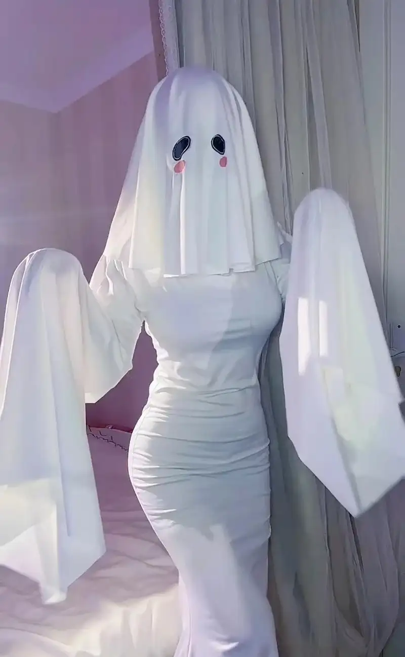 trang phục cosplay ma nữ đậm chất kinh dị